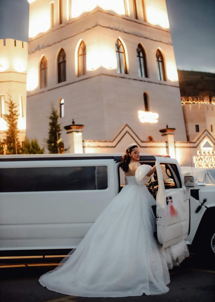 Wedding Limo Service Minneapolis - Experienced Chauffeurs